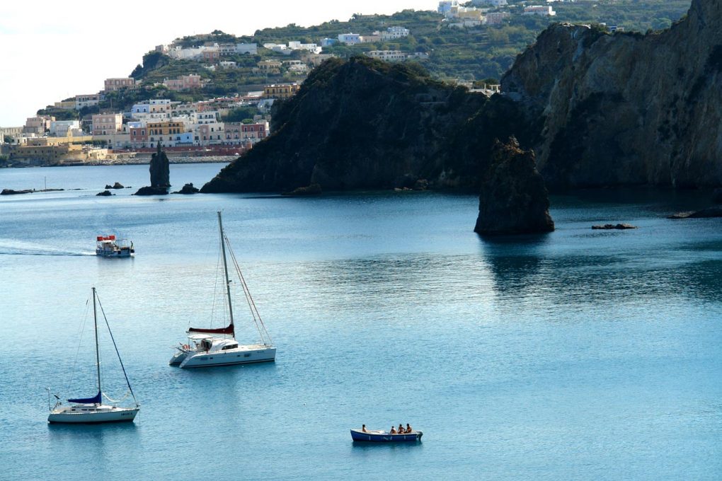 Découvrez les îles de la côte ouest-italienne en bateau Découvrez les îles de la côte ouest-italienne en bateau